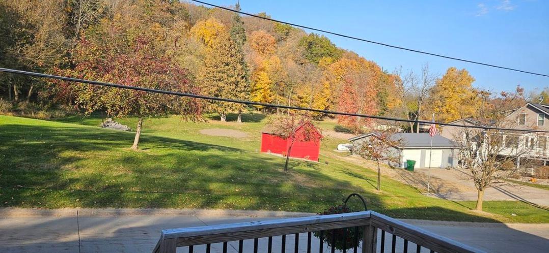 Trickling Waters Retreat Villa Marquette Dış mekan fotoğraf