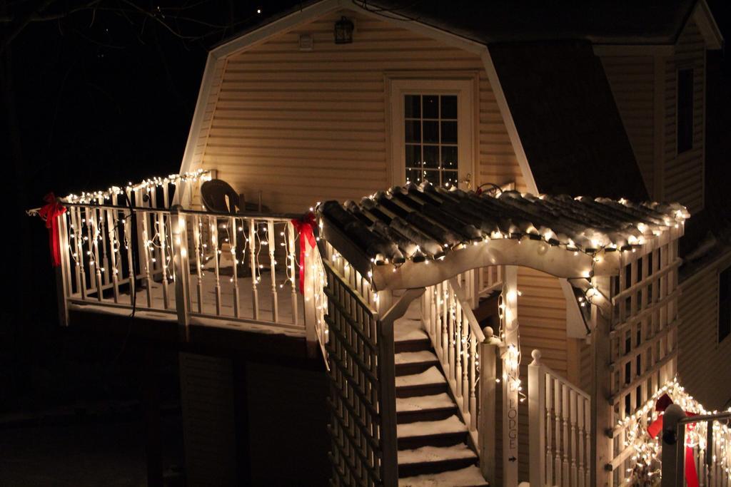 Trickling Waters Retreat Villa Marquette Oda fotoğraf